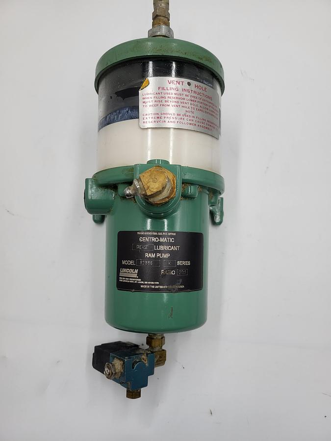 Used Centro-Matic Grease Lubricant Ram Pump 82886 ratio: 20:1 & MAC solenoid valve 35A-AAADDAJ-1KE