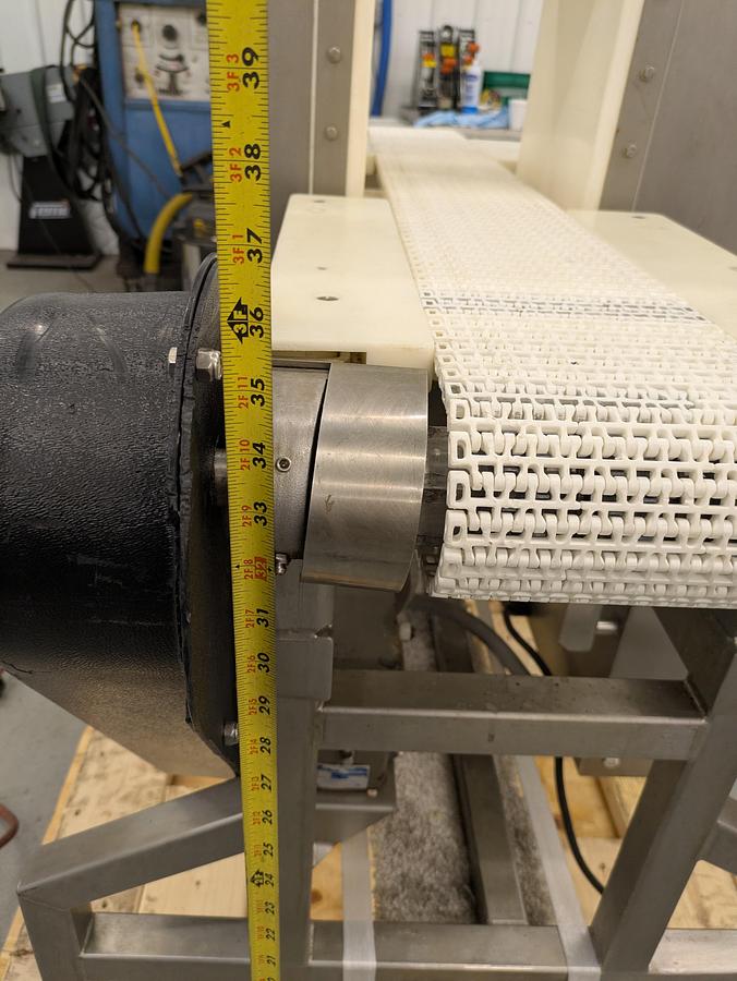 Used safeline metal detector 7-3/4" wide 12-1/4" tall