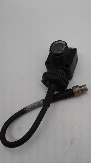 Used Allen-Bradley Right Sight 42EF-P2MPD-Y1 3m PCL Retro