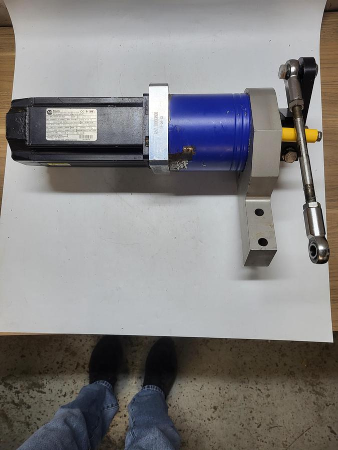 Used Allen Bradley MPL-B430P-MK74AA servo motor & Wittenstein LP 120S-MF2-25 Planetary Gear Reducer w/ arm & mounting plate