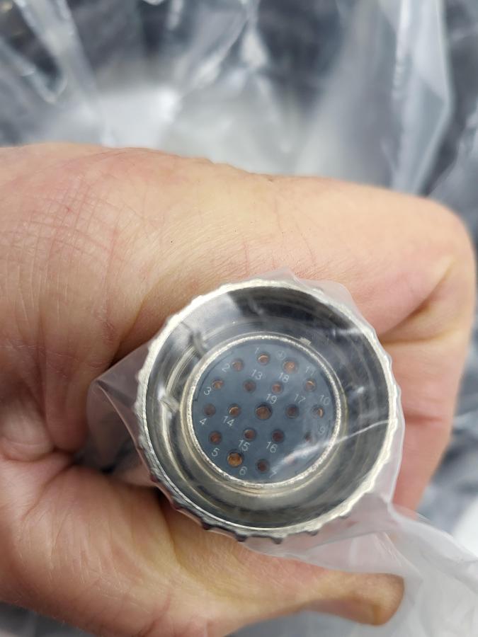 Euchner 19 pin c-m23f19-19xdifpu 20 meters long connecting cable *NEW SEALED BAG*