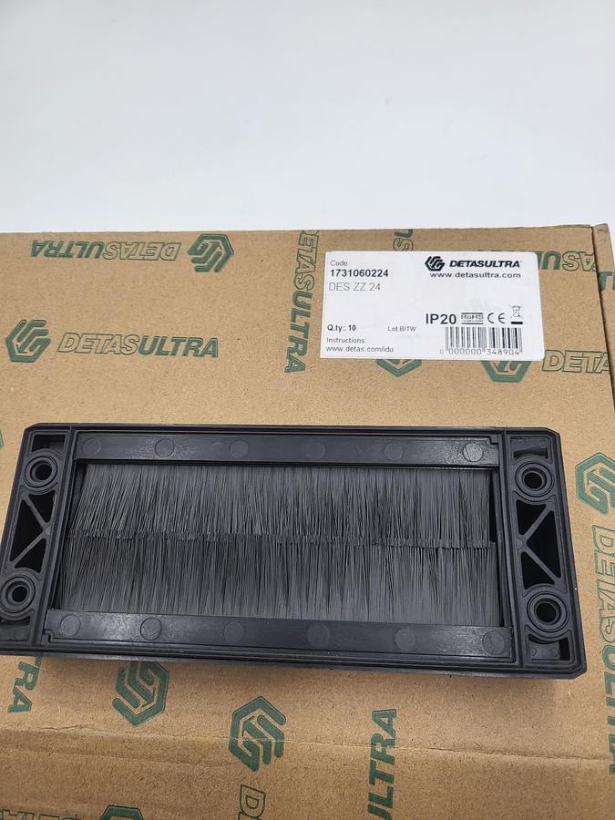 DetaSultra of the ZZ-24 cable passage frame with double brooms