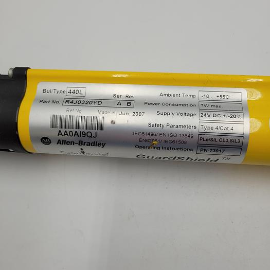 Used ALLEN BRADLEY GUARD MASTER TYPE: 440L / PT# R4J0320YD SER A REV B