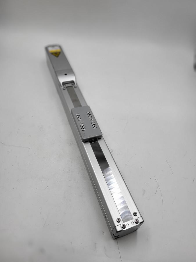 Used IAI RCP6-SA4C-WA-35P-10-200-P5-R20 Pneumatic Actuator & RCP6-MUSRTA4C Slider Table