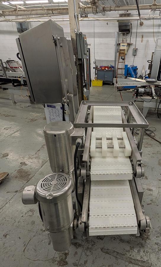 Used Friesens flattening conveyor, stainless