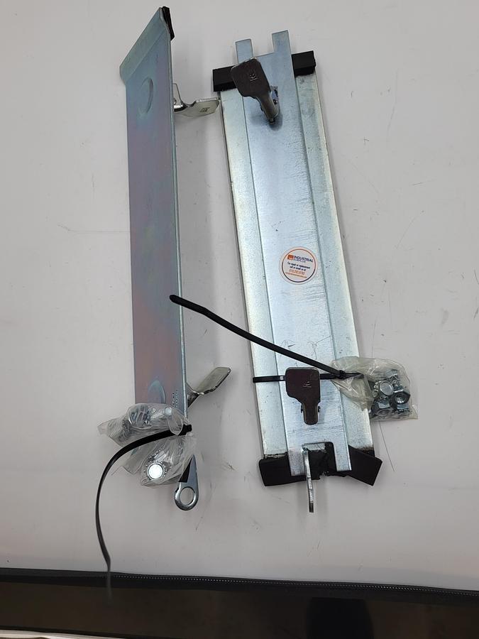 Used NVENT Hoffman F126LSGQR Quick-Release Flat Sealing Plate NO seals