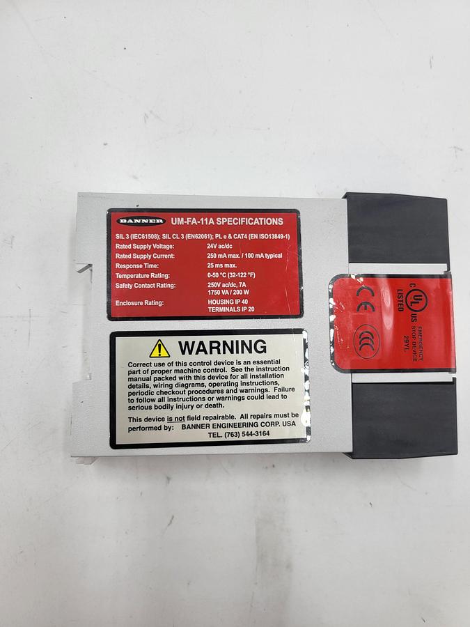 BANNER UM-FA-11A 24V AC/DC 250 mA max / 100 mA typical