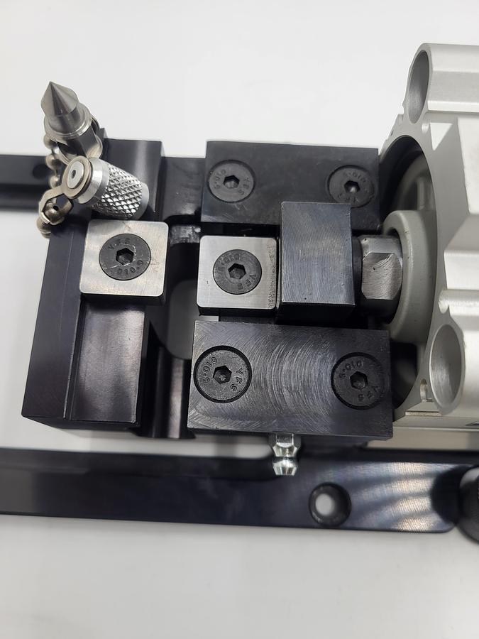 Used Tregaskiss cradle SMC Pneumatic Pusher NCDQ2B63-10-DAO00898 & SMC VT307-5G1-01N-F