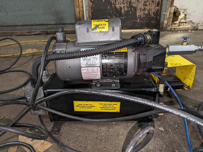 Used Hydraulic lift platform, scissor lift