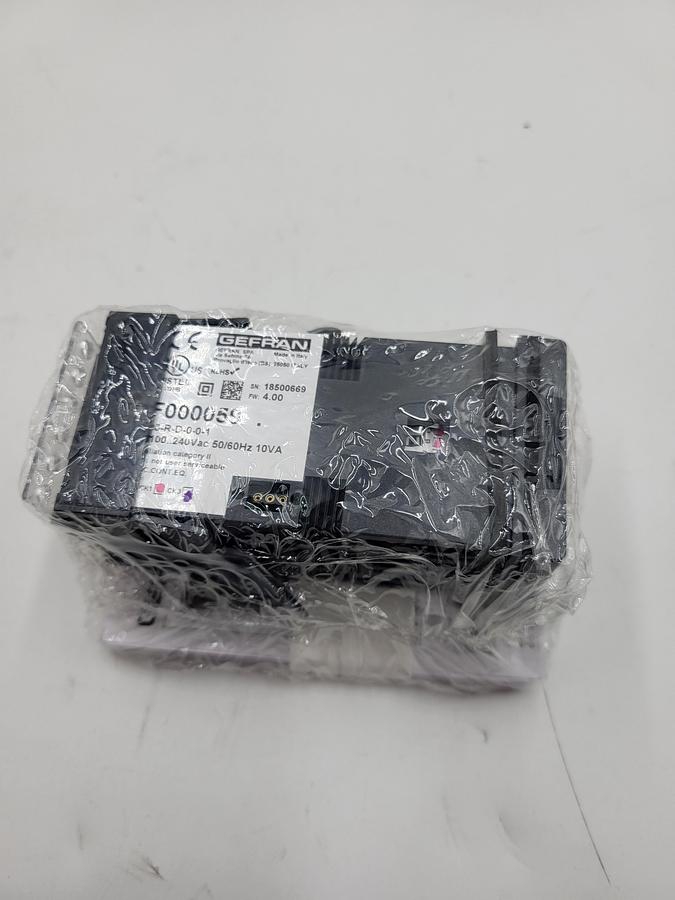 Gefran F000059 PID Controller, 1/16 DIN **SEALED**
