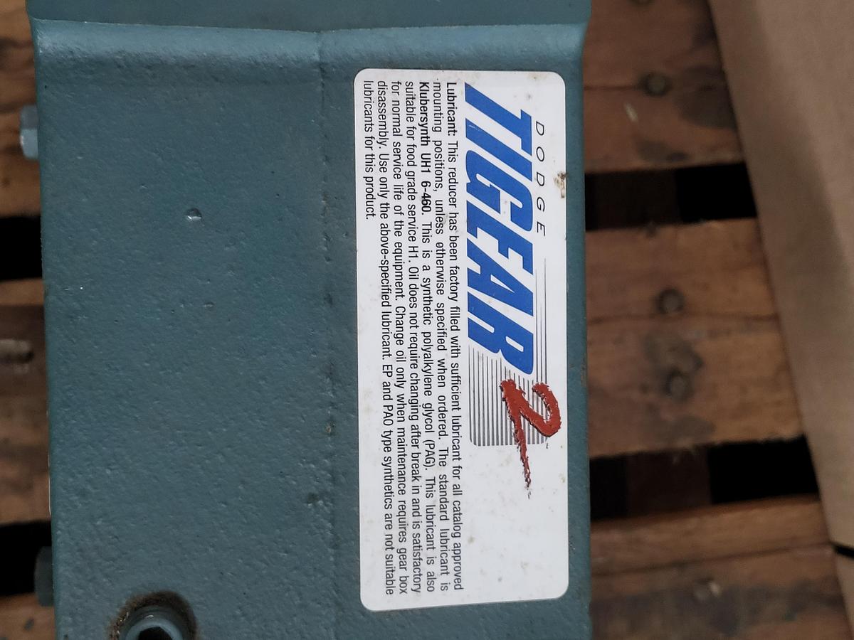 Used TIGEAR-2 Right Angle Worm Gear Reducer 26Q10L18 / 2.63 in Center Distance 180TC Frame Size - Left Output