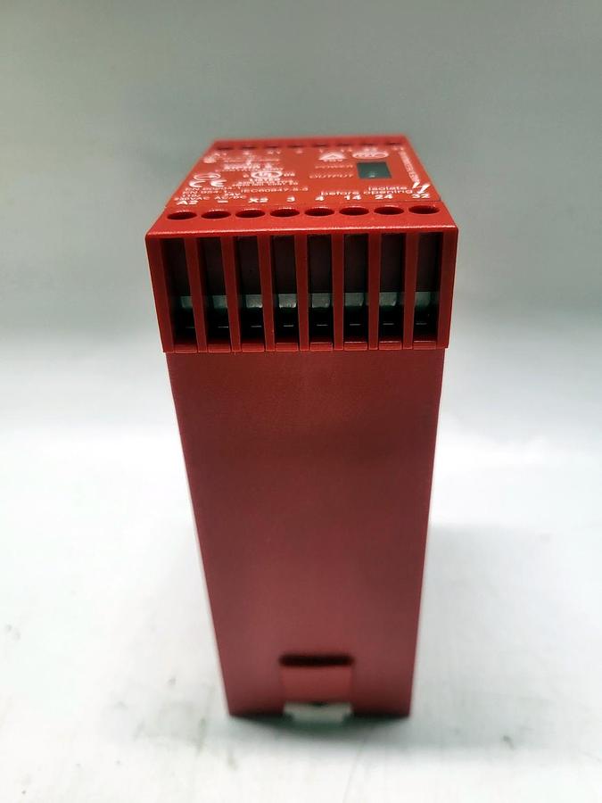 Allen-Bradley 440N-S32021 unknown