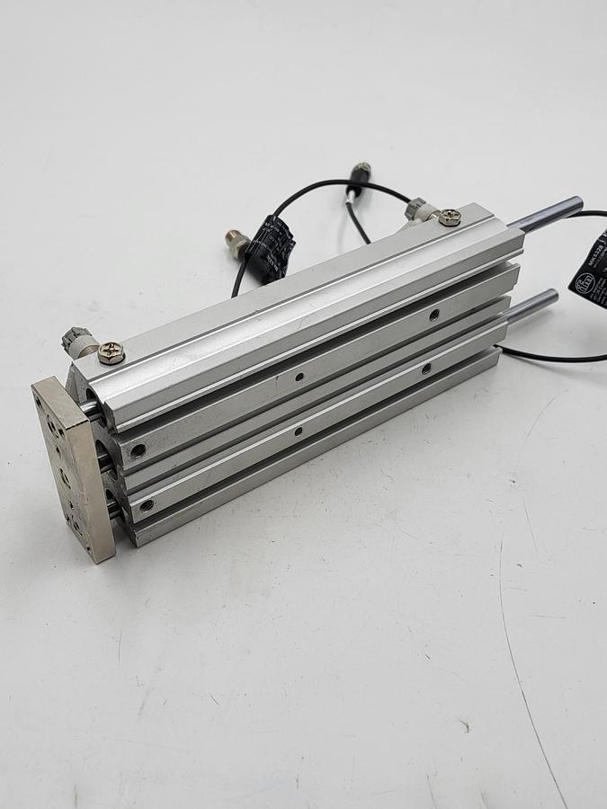 Used SMC MGPL12-125Z cyl, compact guide, ball brg