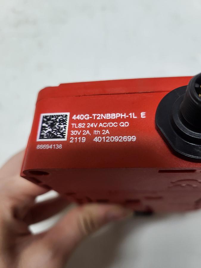 Allen-Bradley Guard Master TLS2-GD2 NEW! *not in box*