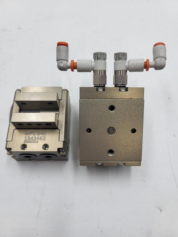 Used SCHUNK (1343463) MPC 040 - Gripper for small components pneumatic