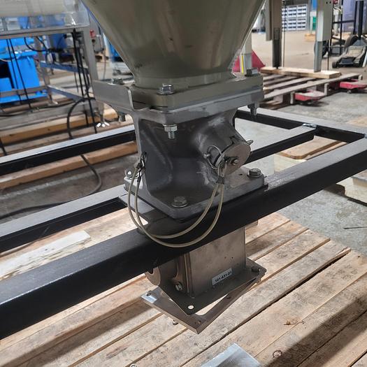 Used Conair plastic processing hopper model CH-14