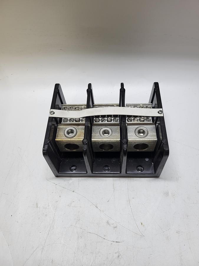 Used Allen-Bradley 1492-PD3183 Ser.B
