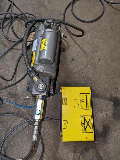 Used Hydraulic lift platform, scissor lift