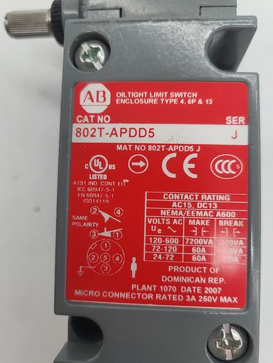 Allen-Bradley Oiltight Limit Switch 802-APDD5 Ser.J