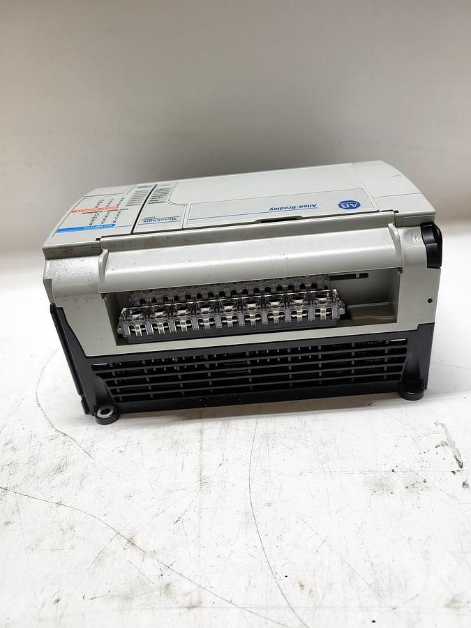Allen-Bradley 1764-24BWA unknown