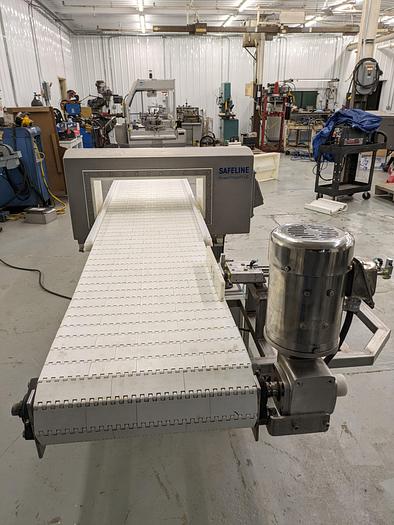 Used Safeline metal detector 21.5" wide x 6.75" tall 18" wide belt