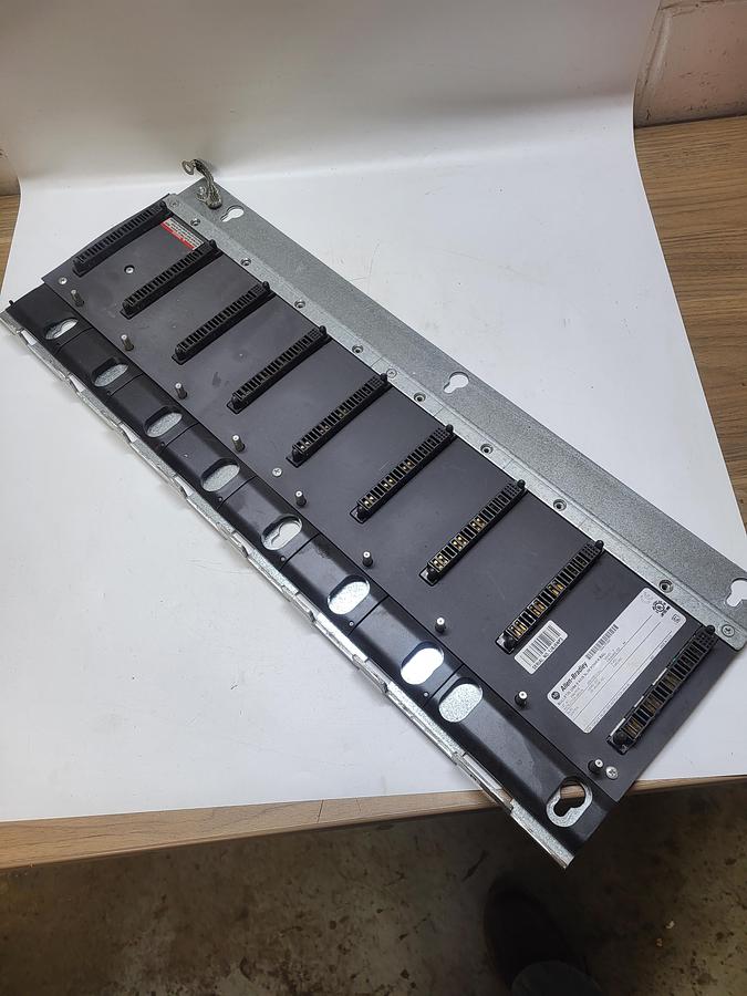Used Allen-Bradley Bulletin 2094-PRS8 Ser.A Power Rail