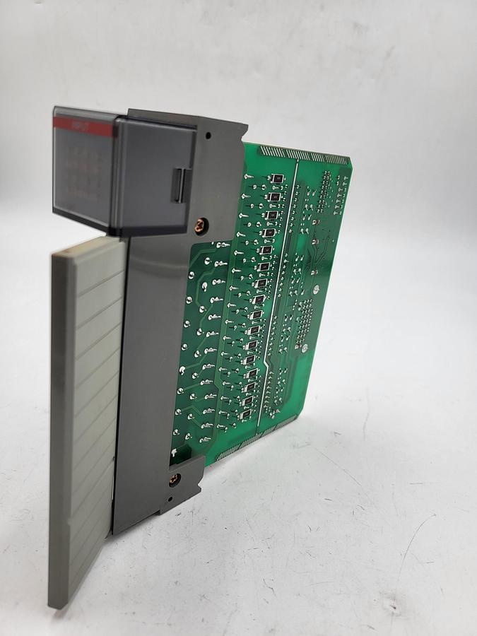 Used Allen Bradley SLC 500 input module 1746-IA16