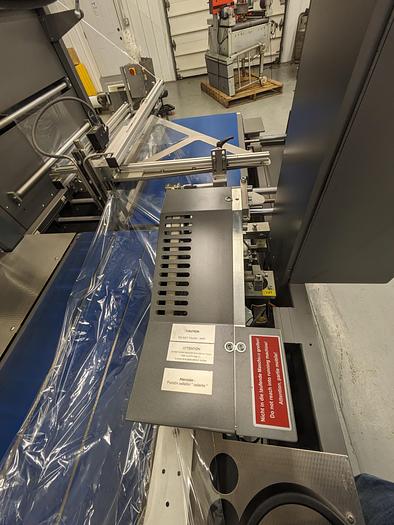 Used Kallfass Universa Servo 500 high speed automatic shrink wrap / with heat tunnel