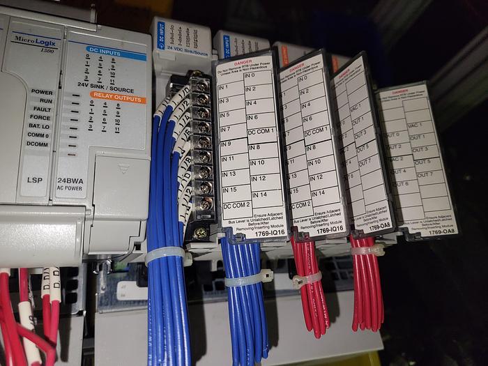 Used 1764-24BWA 2x IQ16 and 2x OW8