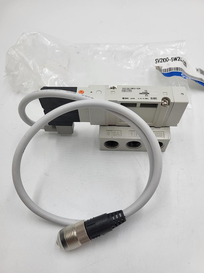 SMC SV2100-5W2U-02N valve, sgl sol, plug-in, SV2000 SOLENOID VALVE, 5-PORT - NEW