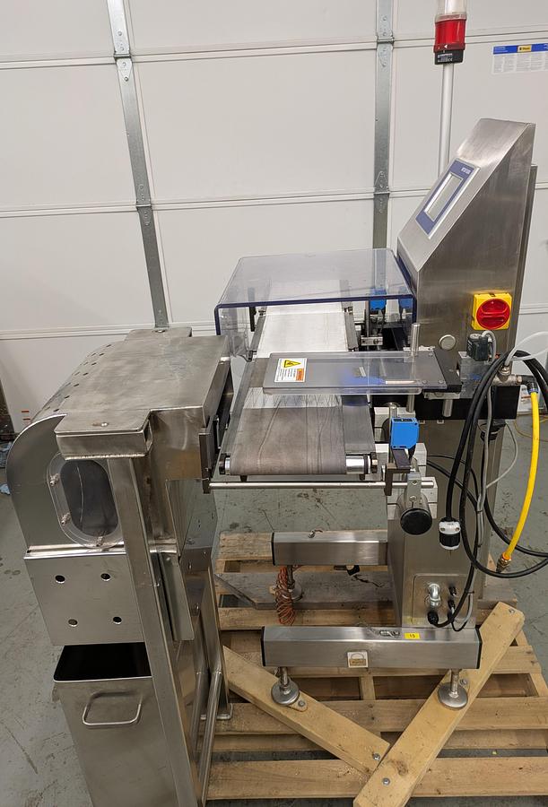 Used Mettler Toledo Check weigher model XE2