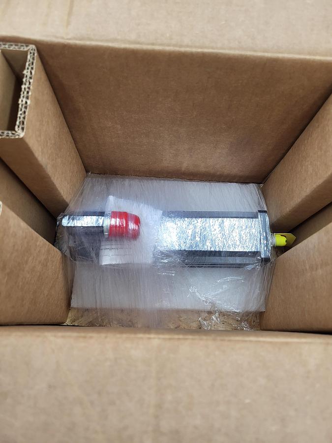 Allen Bradley VPL B0633T-WK14AA KINETIX VP LOW INERTIA SERVO MOTOR w/ brake *NEW packaging**