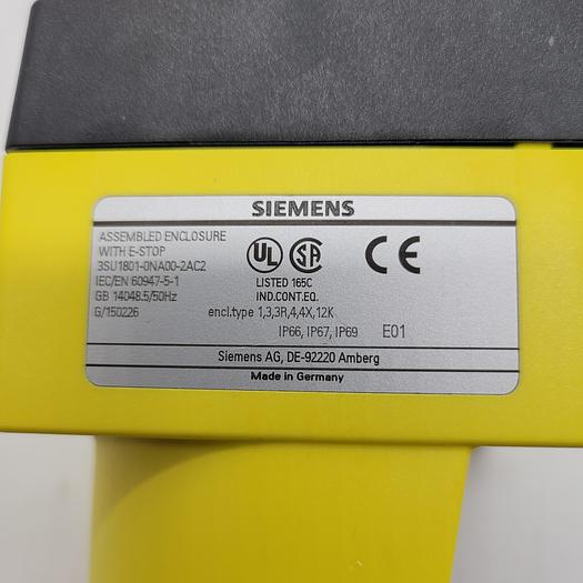 Siemens Assembled Enclosure W/Estop 3SU1801-0NAC0-2AC2