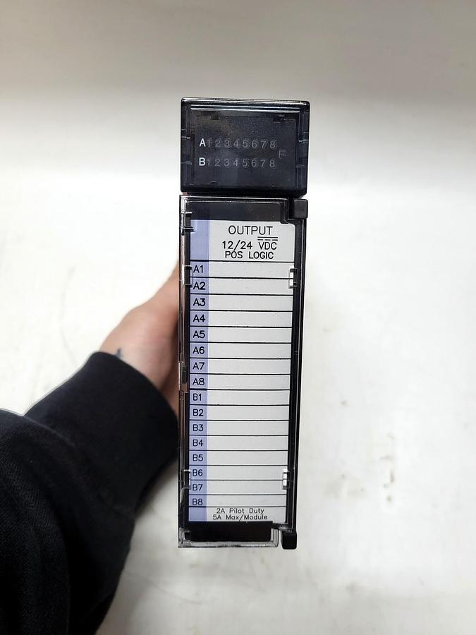 GE Fanuc IC693MDL740G detail