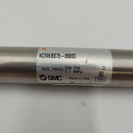 Used SMC NCMKB075-0600C PNEUMATIC CYLINER