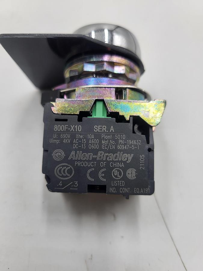 Used Allen Bradley 800FM-LF5 Yellow Pushbutton mounted on 800F-X10 ser A