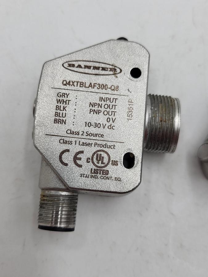 Used Banner Engineering - Motion Sensor Q4XTBLAF300-Q8
