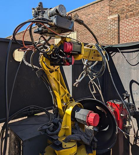 Used Fanuc arc mate 100 system R-J3 robot welding cell, rotary table
