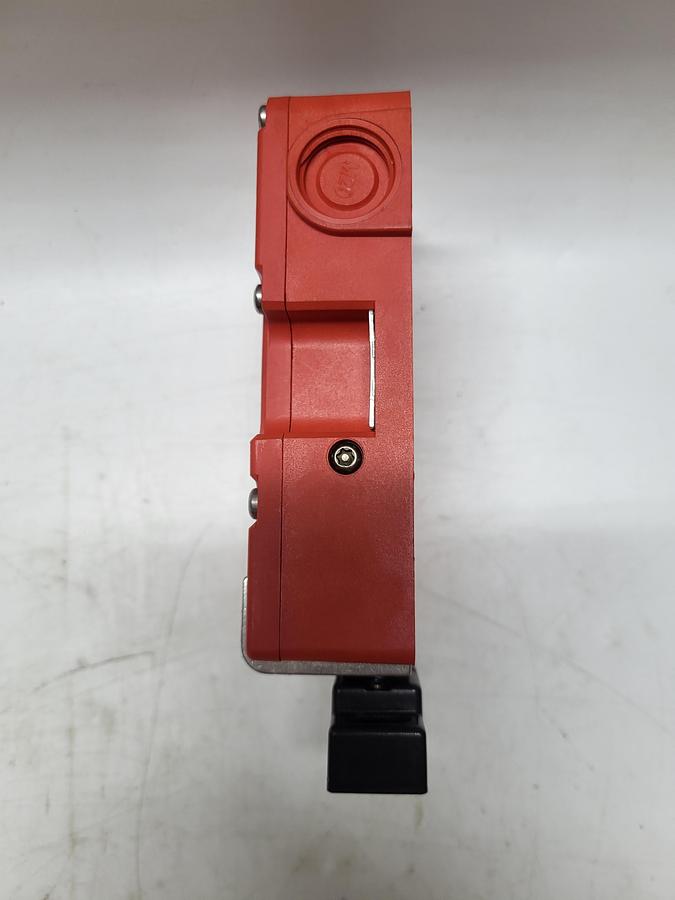 Allen-Bradley Guard Master TLS2-GD2 NEW! *not in box*