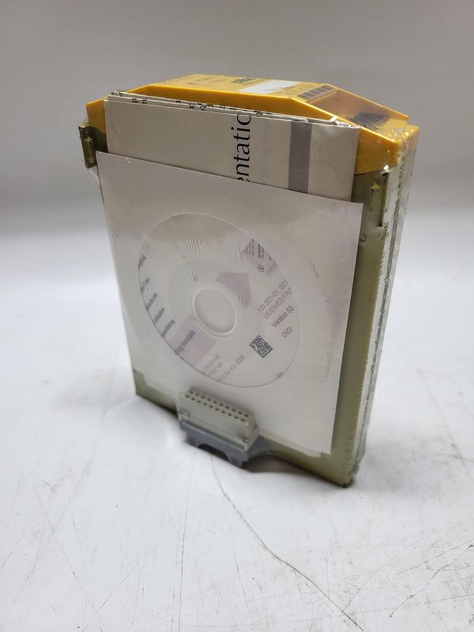 Pilz PNOZ mo1p 773500 *NEW*