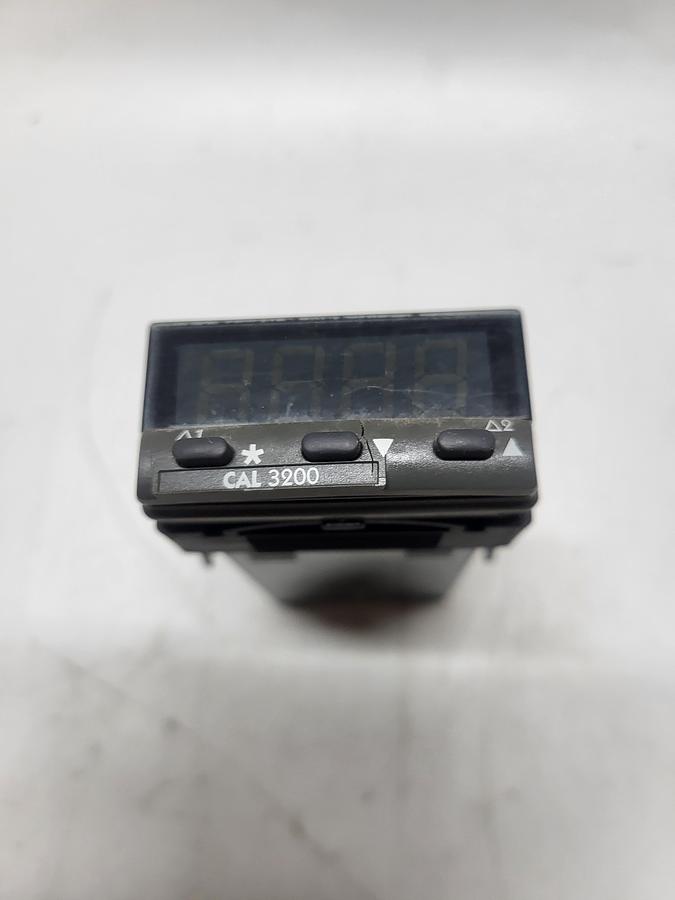 Used Cal Controls #3200