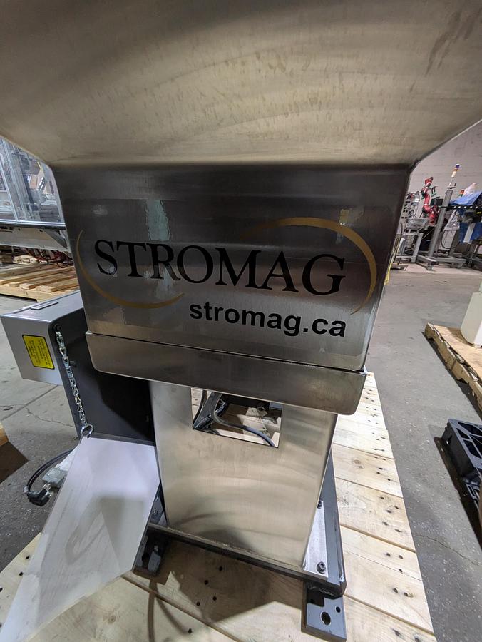 Used Stromag vibratory hopper feeder /elevator