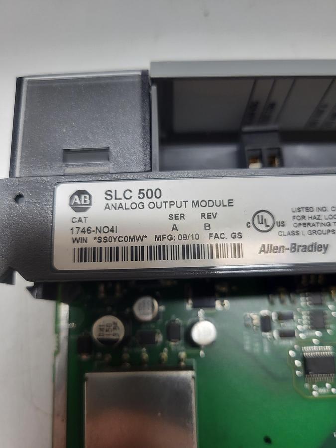 Used Allen-Bradley SLC500 Analog Output Module 1746-NO4I Ser.A