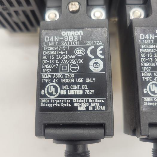 Used SMC VP744-5D21-04N-M-Z555 & Omron D4N-9B31 Switch