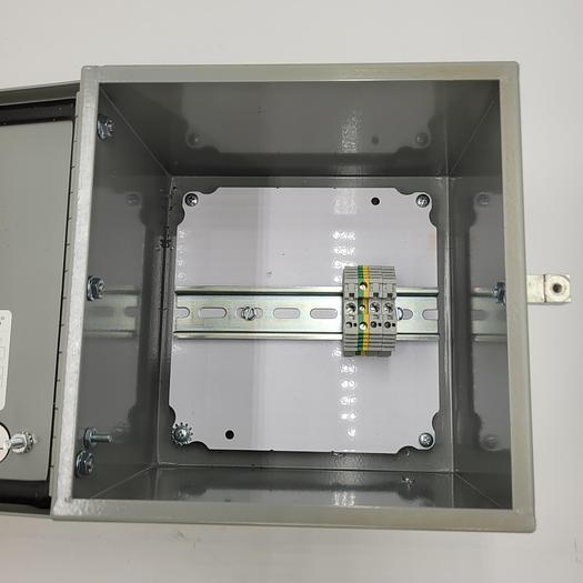 SAGINAW CONTROL & ENGINEERING IP66 PANEL ENCLOSURE SCE-8086CHNF / 4259672 / IEC60529 TYPE: 3R, 12, 4 *NEW*