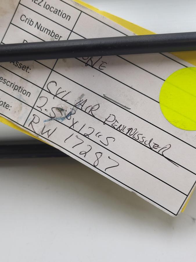 Used Penninsular Cylinder pneumatic model RW17287 2.5" bore 12" stroke