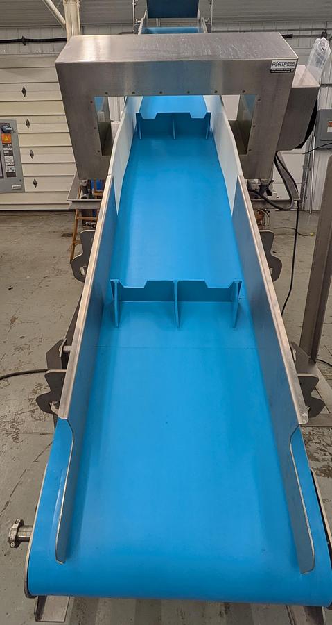 Used fortress Stealth metal detector with Weiler conveyor system
