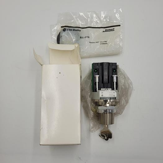 ALLEN BRADLEY 800T-H33D1P SELECTOR SWITCH with key in original box