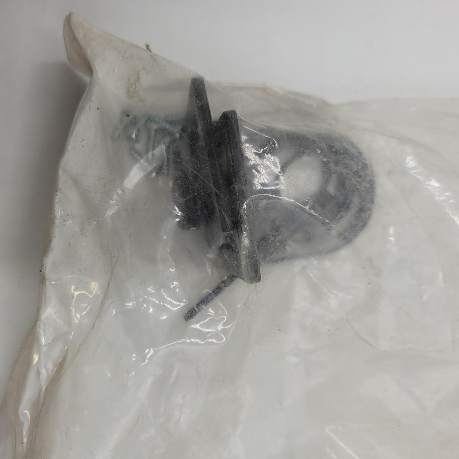 ALLEN-BRADLEY 75046-078-51 LIGHT CURTAIN BRACKET *NEW IN SEALED BAG*