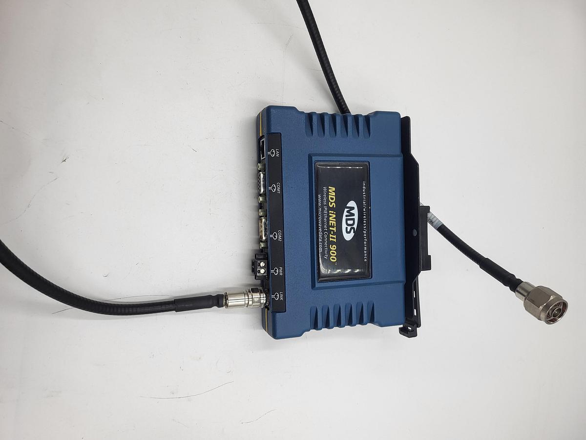 Used MDS iNet-II 900 wireless IP/ethernet connectivity MD9A1AVFCS1NNO & CABLE LD-CBL-FL14TMNM-3